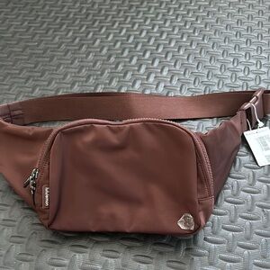 lululemon 2L brown belt bag, BNWT